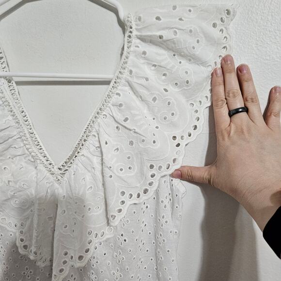 LOFT Eyelet V-Neck White Blouse Ruffle Tank Top Flutter Sleeve Size Small - Picture 3 of 5